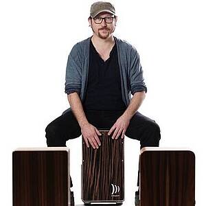 Martin Sauer mit Cajons